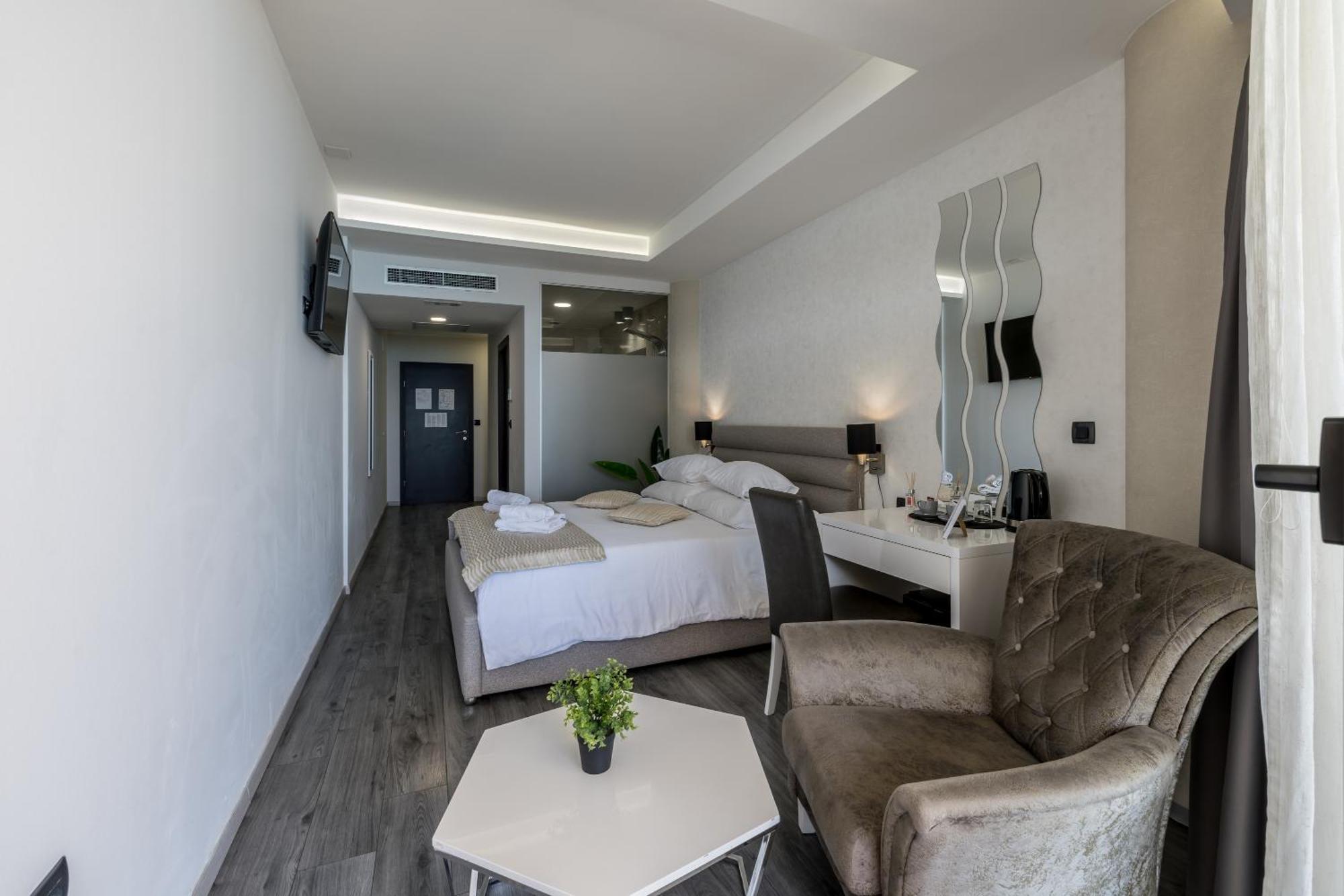 Sea View Luxury Seven Of Nine Gasthof 4*