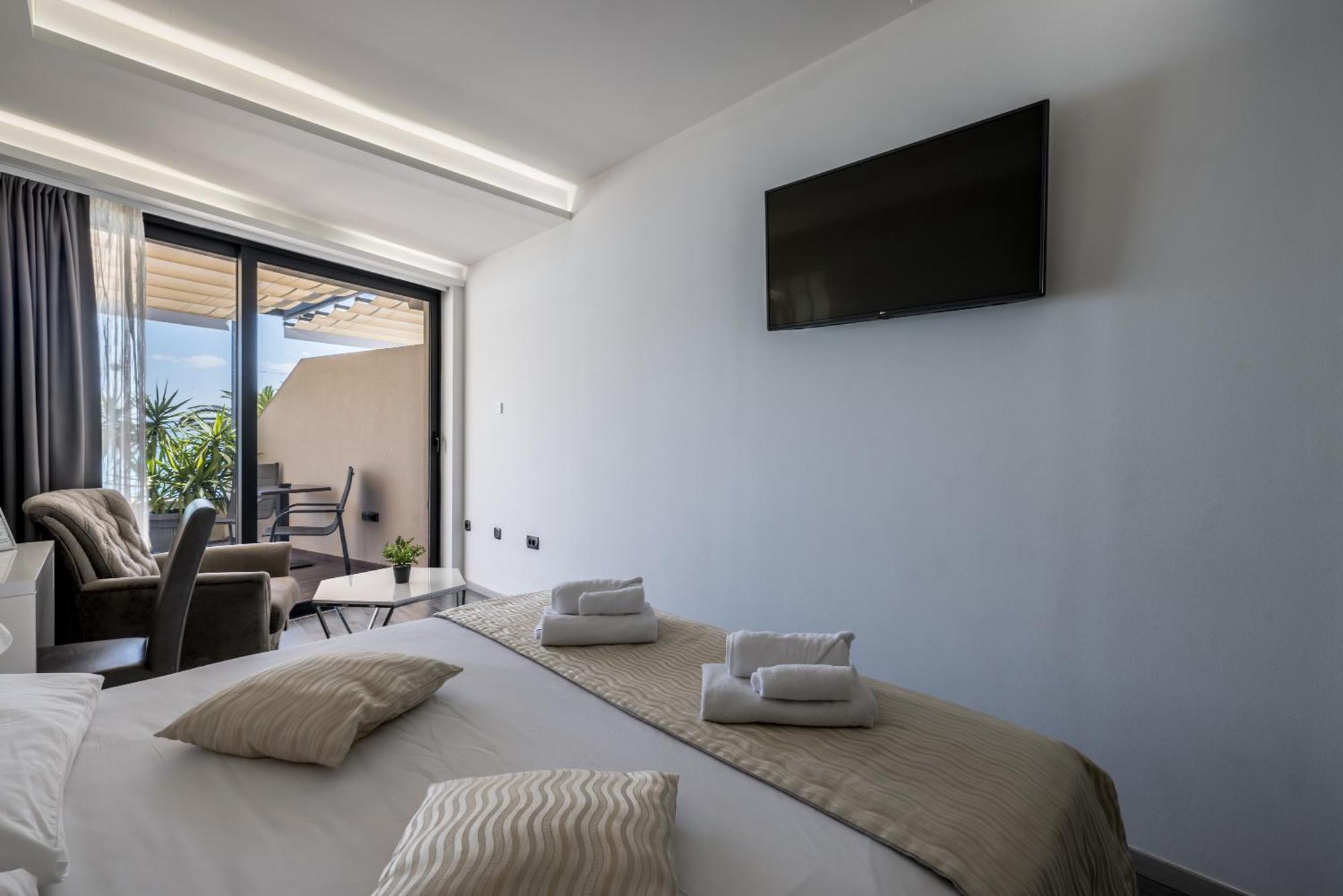 Sea View Luxury Seven Of Nine Penzion