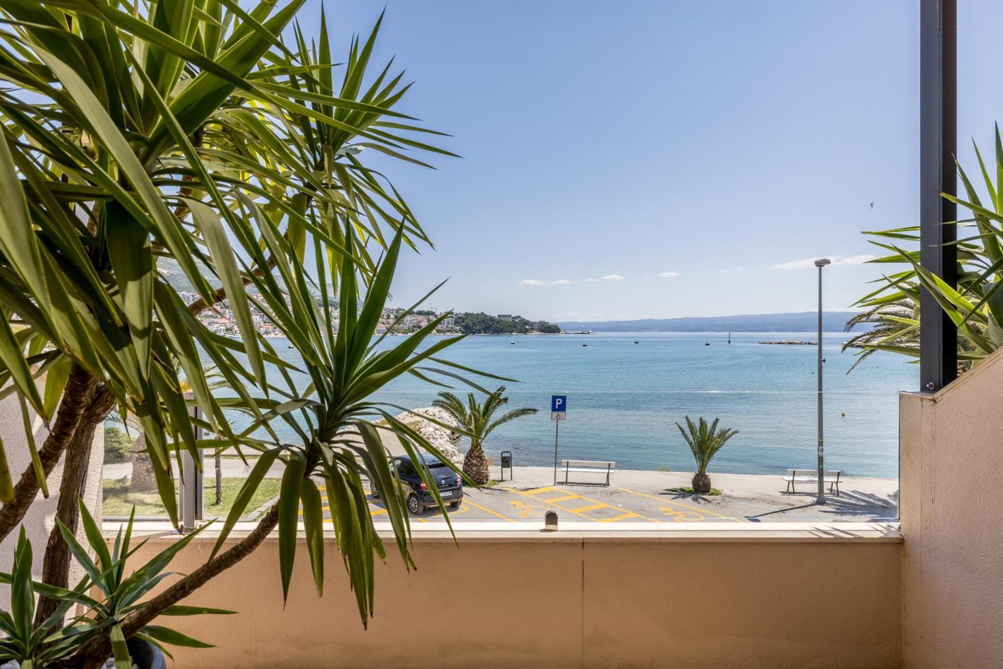 Sea View Luxury Seven Of Nine 4*