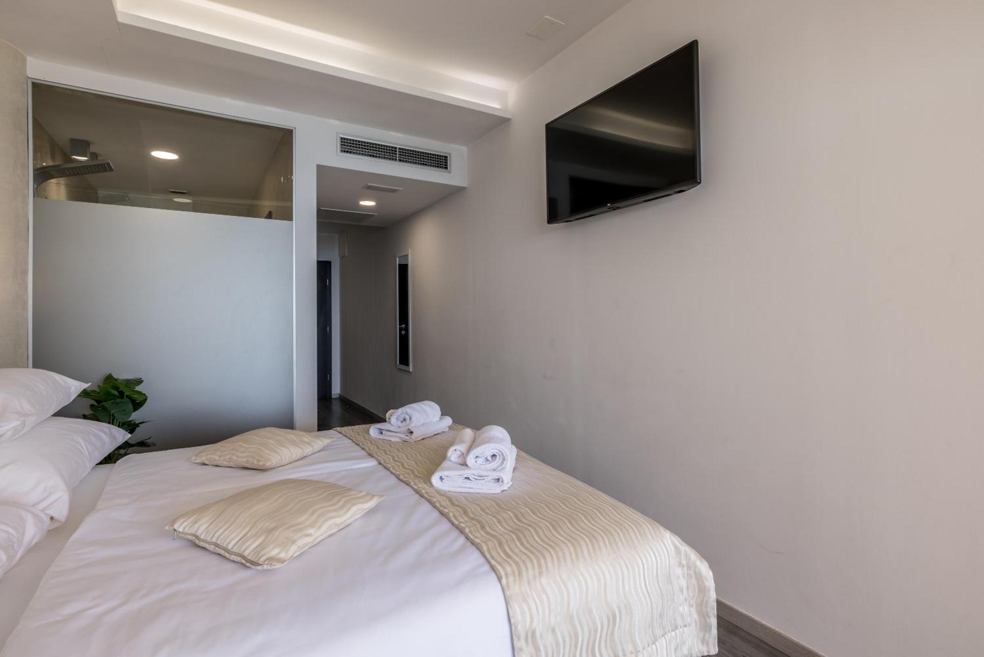 Sea View Luxury Seven Of Nine 4*