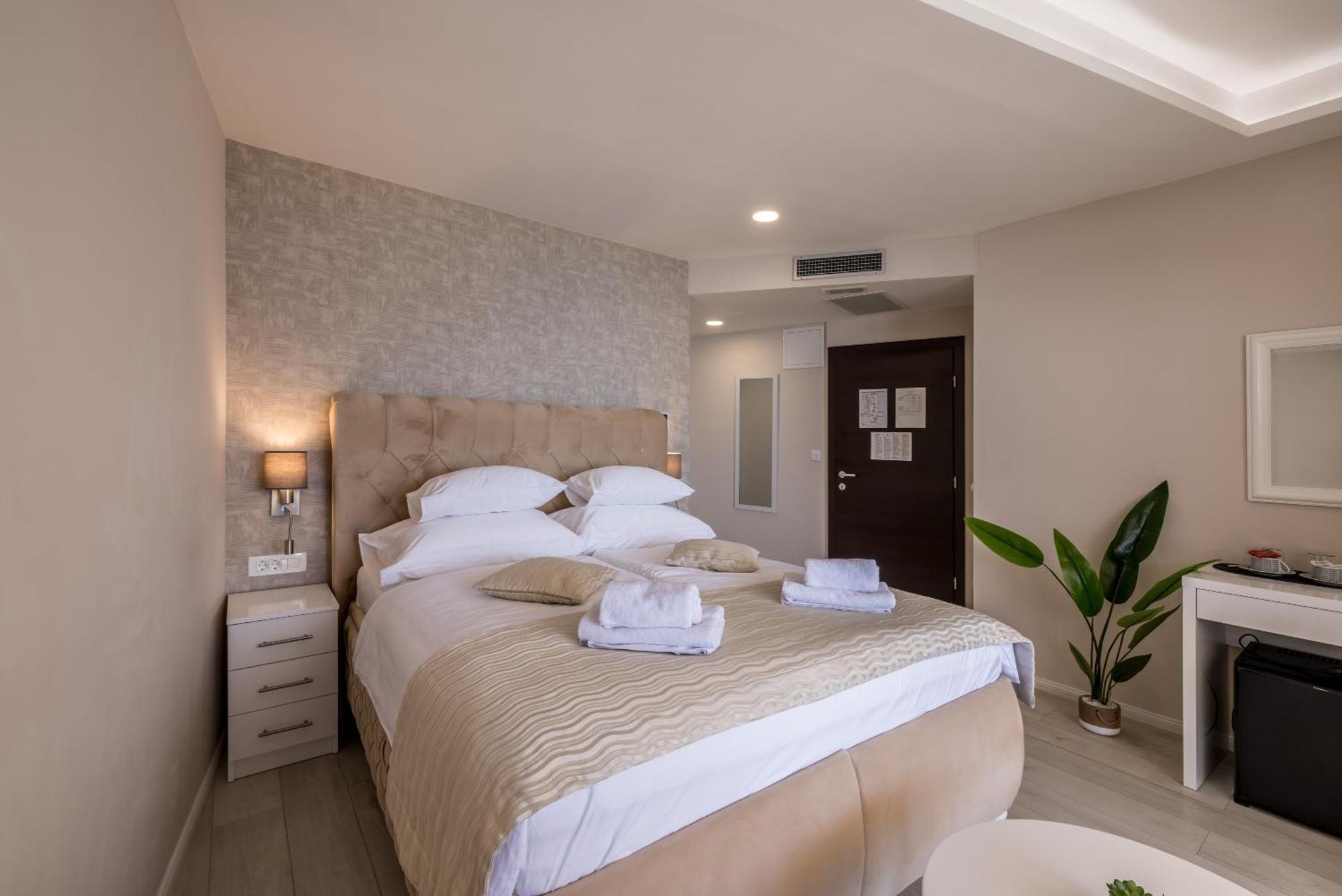 Sea View Luxury Seven Of Nine Gasthof Split
