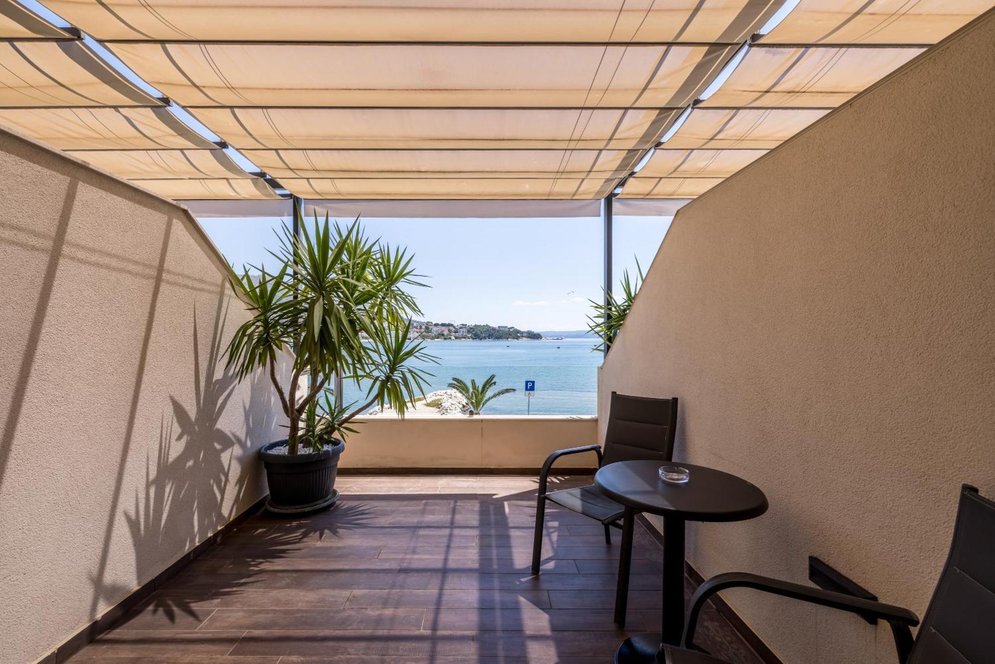 Sea View Luxury Seven Of Nine Gjestgiverier Split