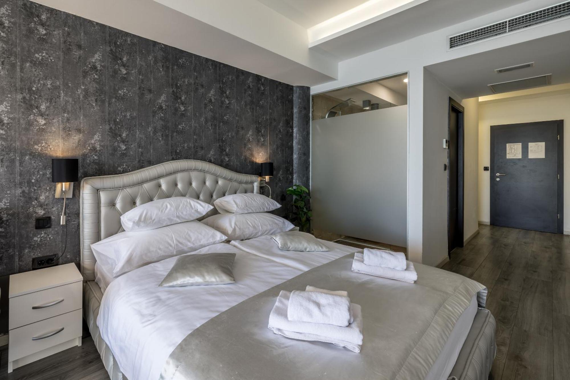 Sea View Luxury Seven Of Nine Gjestgiverier Split